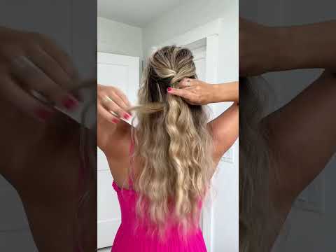 Half Up Hairstyle for Fine Hair!