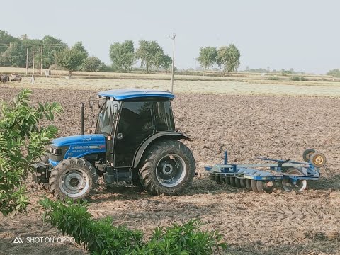 Sonalika 75 hp 4×4 vs disc harrow in field (underload)