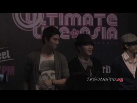 (OVB) 2PM Fan Sign in Singapore 2010