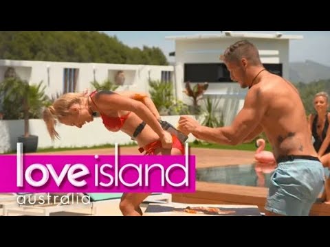 Villa games: Dirty pizza kiss me | Love Island Australia (2018) HD