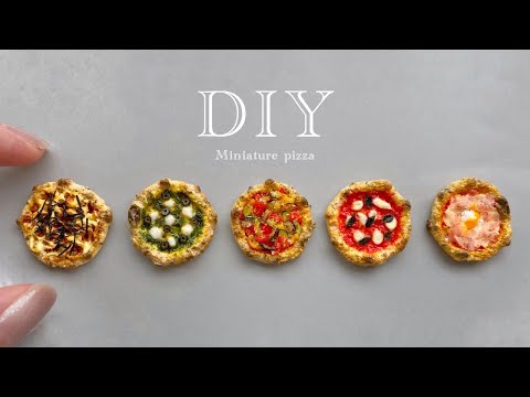 DIY | Miniature Pizza made with clay and resin