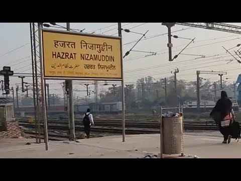 Hazrat Nizamuddin railway station 12723/Telangana Express Arriving Departing, Indian Railways 4k HD