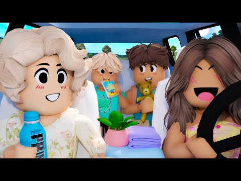 🌊MOVING TO OUR DREAM BEACH TOWN! | #roblox #bloxburg #roleplay