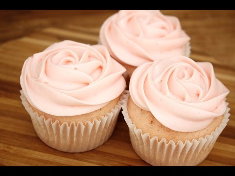 Pink Velvet Rose Cupcakes | sweetco0kiepie