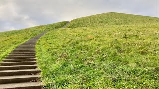 札幌・モエレ山を登る (モエレ沼公園)