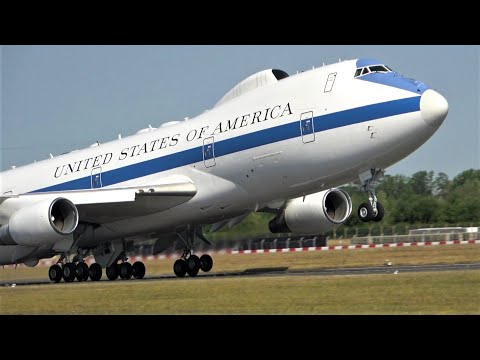 Huge & rare airshow participation of the Beluga & E-4B at RIAT 2022