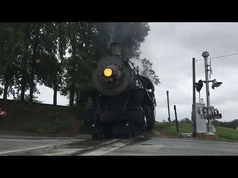 Norfolk and Western #475 at Carpenter's Crossing (Low Angle) - Railfanning - Strasburg, PA (9/26/24)