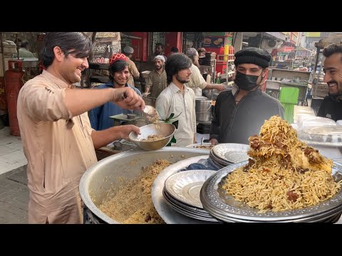 Check out this GIANT bannu beef pulao - Street Food Pakistan Lahore