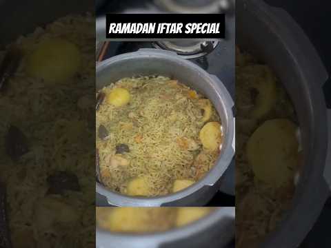 Ramadan Iftar Special Recipe Chicken Pulao #chickenpulao #iftarrecipe #iftarspecial #ramadan #shorts