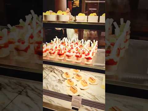 Dinner Buffet | Colony | Ritz Carlton Singapore