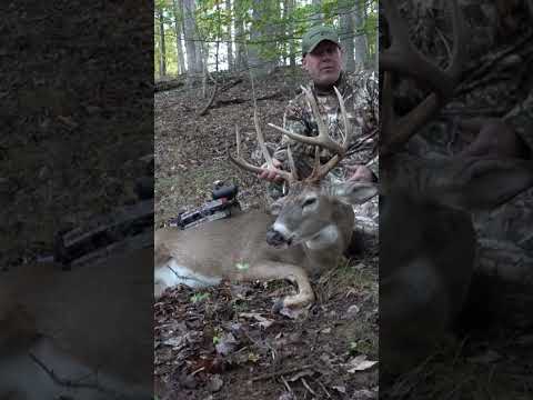 Making memories. Always involve your kids. #hunting #deer #deerhunting #bowhunting ￼￼