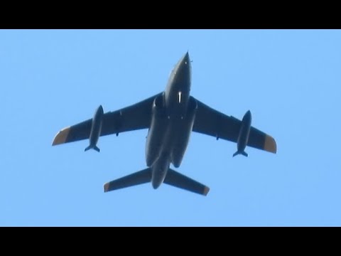 Google's Dassault-Dornier Alpha Jet A (N115AJ) heading out of Moffett Field