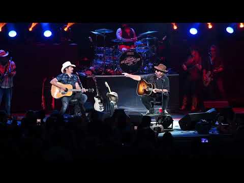 Brad Paisley & Hank Williams Jr. (I’m Gonna Get Drunk and Play Hank Williams)