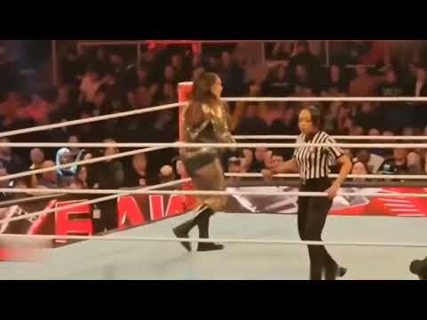 Nia Jax vs Shayna Baszler: WWE Raw