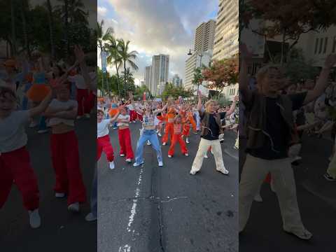 【Dance Fes in Hawaii🌈】ご参加いただいた皆様、ありがとうございました！カラカウア大通りを封鎖しての大パレード！ #jasonmraz #hawaii #ダンス動画