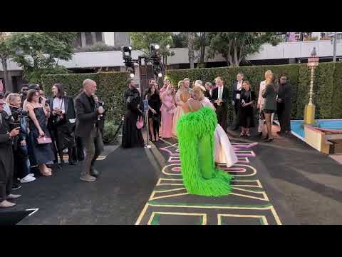 Wicked LA Dorothy Chandler Pavilion Premiere - Ariana Grand & Cynthia Erivo arrival (Official video)