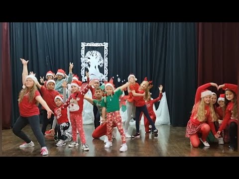 Zumba kids - Rocking' Around The Christmas Tree