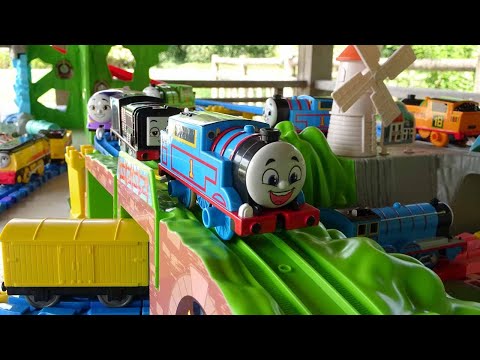 GOGO Thomas Plarail ☆ I played with my good friends Percy and Nia on the adventure course!