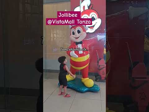 #jollibee #jollibeeAgain Haha  #jollibeebidaangsaya #familyday