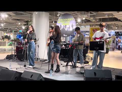 20240511 ติดฝน - PiXXiE (Performed by  ปิ๊งปิ๊ง ปันปัน & Fabfilter) @Siam Discovery Music on 3rd