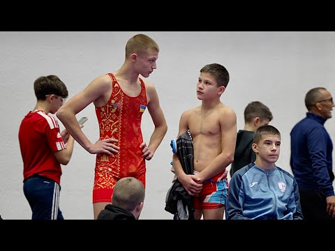 U15 Mykhailo Milevskyi (UKR) vs Ramin Yousefi (FIN) 62kg. Greco-roman boys youth wrestling.