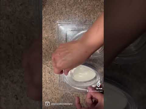 Making a Chocolate Egg using a 3 part Mold