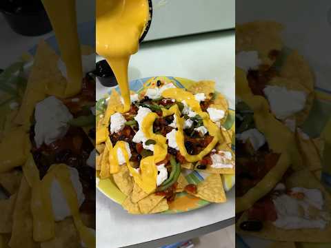 Cheesiest Loaded Nachos #cheesynachos #nachoschips #streetfoodindia #streetfoood #ytshorts #ytviral