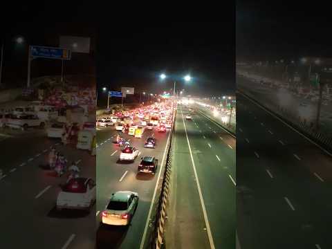 Traffic Jam Delhi NCR 👀 #traffic #trafficjam #delhimetrostation #building #india #travel #travelvlog