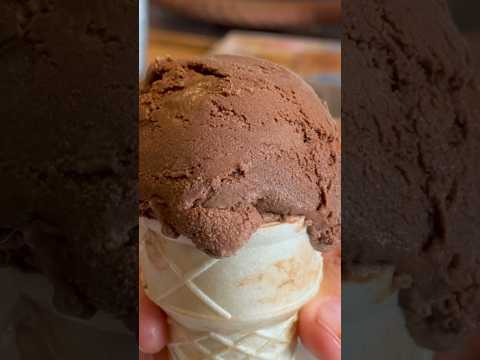 Quick and Easy Homemade Chocolate Ice Cream #homemadeicecream #chocolate #chocolateicecream