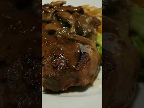 steak with mushrooms #steak #mushroom #foodie #shorts