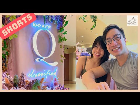 Trying "Café Q Classified" from Singapore Ngee Ann City!! | 尝尝新加坡义安城的花卉咖啡馆!! #shorts #foodshorts