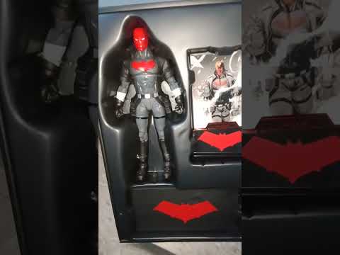 McFarlane Red Hood "Black and White Accent Edition". BigBadToyStore Exclusive.  Unboxing*