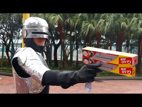 Comes Back Alive As RoboCop 中二 ロボコップ