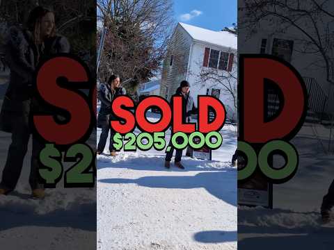 Investors Bidding at Intense Foreclosure Auction!