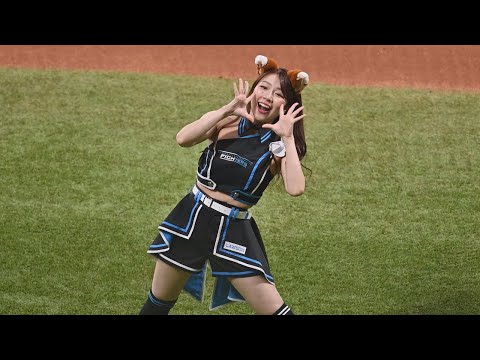 2024/4/5　ファイターズガール　上山真奈さん　きつねダンス（特別衣装）