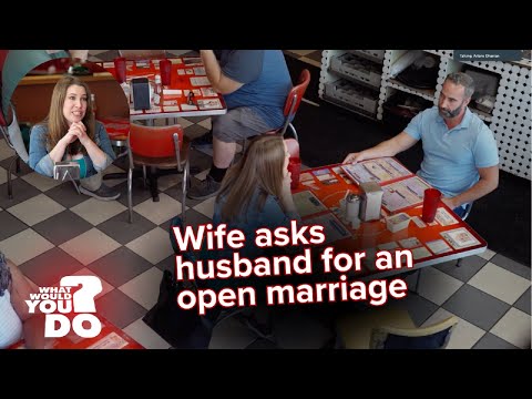 Couple’s open marriage discussion catches bystanders’ attention