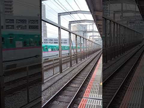 北戸田駅　新幹線通過