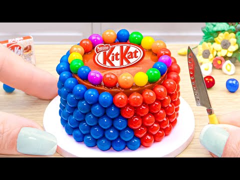 🎅 Miniature Buttercream Cake Decorating ideas with Chocolate🎅 Amazing Rainbow KitKat Cake Recipe