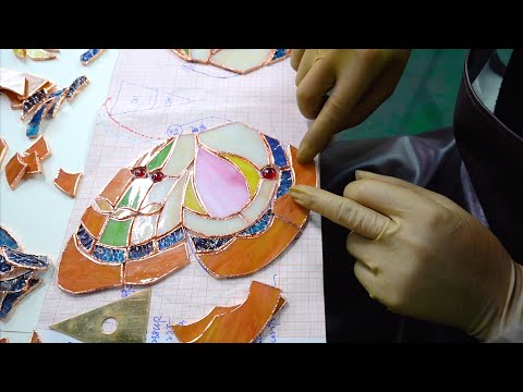 Making a Beautiful Butterfly Tiffany Lamp.  Chinese Lamp Factory