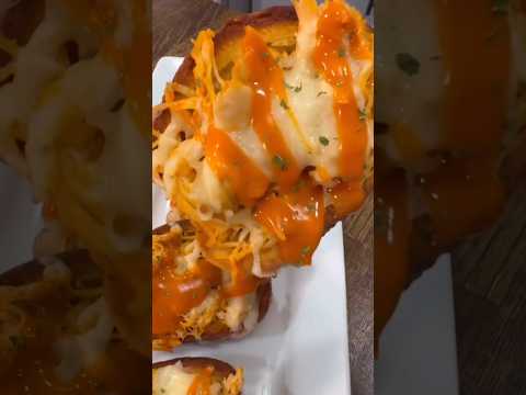 Buffalo Chicken Garlic Bread Recipe in Description ⬇️⬇️⬇️ #easyrecipes #cooking