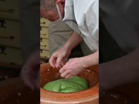 SUPER FAST MOCHI POUNDING Nara, Japan  #shorts #mochi #nara