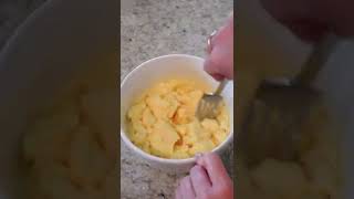 How to Make Fluffy Scrambled Eggs...in the Microwave!