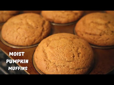 How to Make Moist Delicious Pumpkin Muffins | Autumn/Fall Baking Recipe 🍁