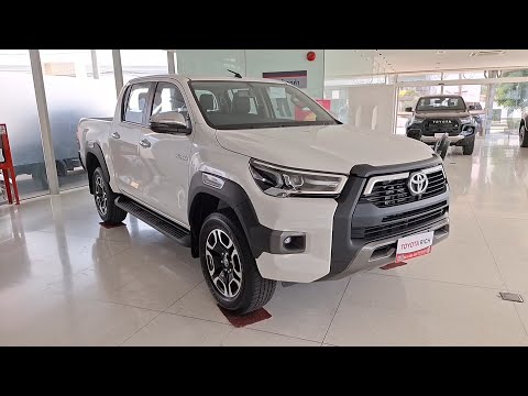 รุ่นนี้สวยสุดยอดไปเลย พาชม 2024 Toyota Hilux Revo D PreRunner D-Cab 2.4 High MT สีขาวมุก E5 1.032 ล.