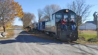 METRA TUNED P5A! allentown and auburn 206 leads toys for tots train with a metra tuned P5A!