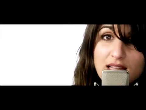 Chanson sur ma drôle de vie - Leila Bekhti et Géraldine Nakache "Tout Ce Qui Brille"