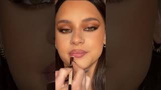 How to line lips for a natural pout #makeup