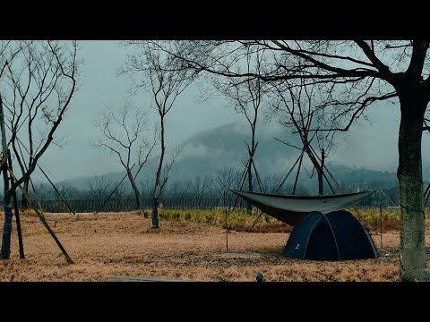 阴雨连绵景山也是迷人