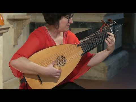 J. S. Bach - Air & Gavotte from Suite BWV 1068 - Evangelina Mascardi, baroque lute