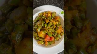 french beans bilkul desi tareeke se#frenchbeansrecipe #beans #food #recipe#desistylefood #desirecipe